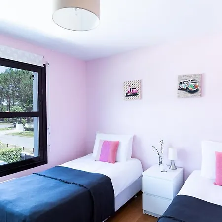 Sleeps 6 * Saubion